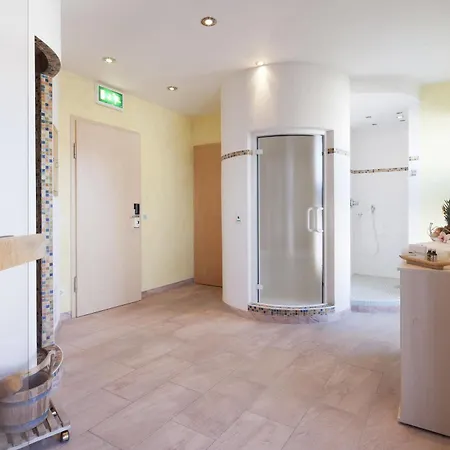 Zeller's Quartier 4*