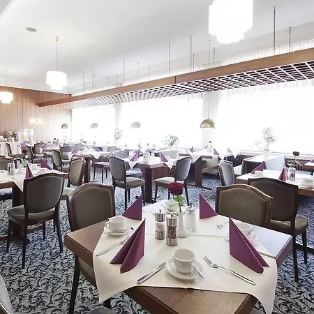 Zeller's Quartier מלון 4*